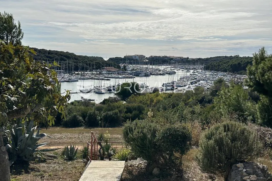 pula, nova veruda, stan s vrtom i pogled marina veruda - slika 2