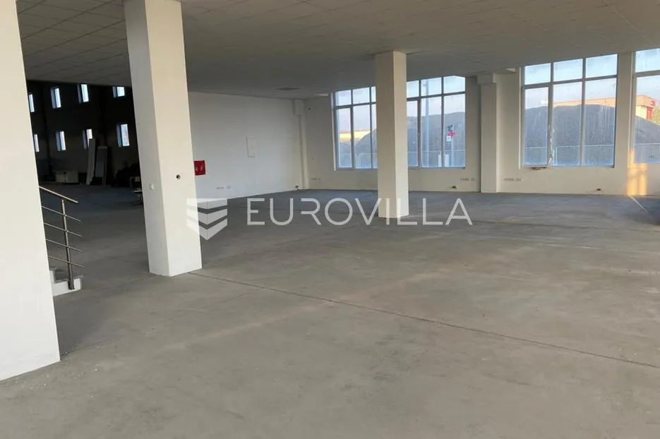 slavonski brod, industrijska zona, poslovna zgrada 1.350 m², blizina autoceste - slika 2
