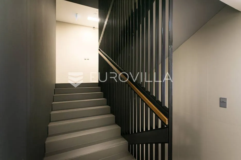 zagreb, ban centar luksuzan dvosoban stan 73 m² s garažom - slika 15