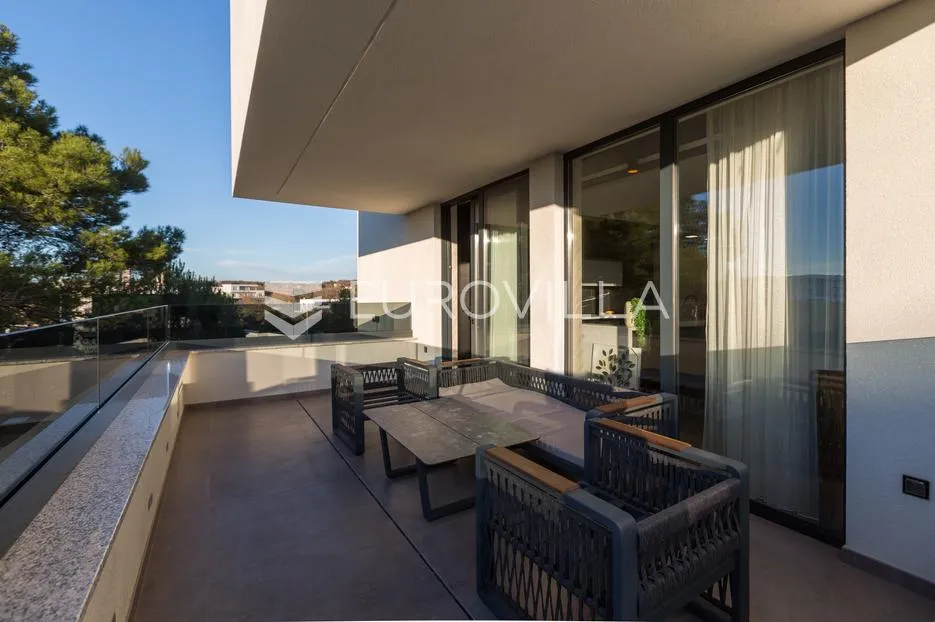 medulin, besprijekornog luksuzna vila 400 m² s bazenom, 300 m od plaže - slika 26