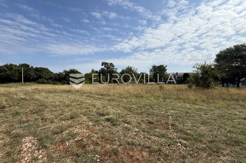istra, smoljanci, građevinsko zemljište 707 m² mirna lokacija - slika 2