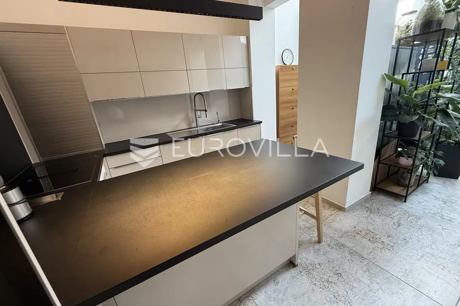 osijek, centar grada, uređen 3, soban stan površine 86 m² na 1. katu - slika 4