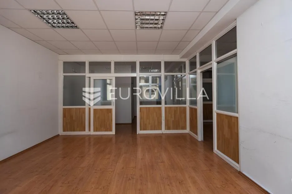 rijeka, centar, poslovni prostora 516 m², 1. kat, lift - slika 32