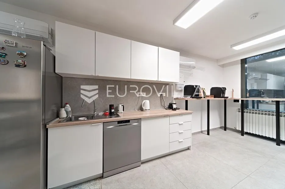 osijek, centar, poslovni prostor od 500 m² na tri etaže - slika 9