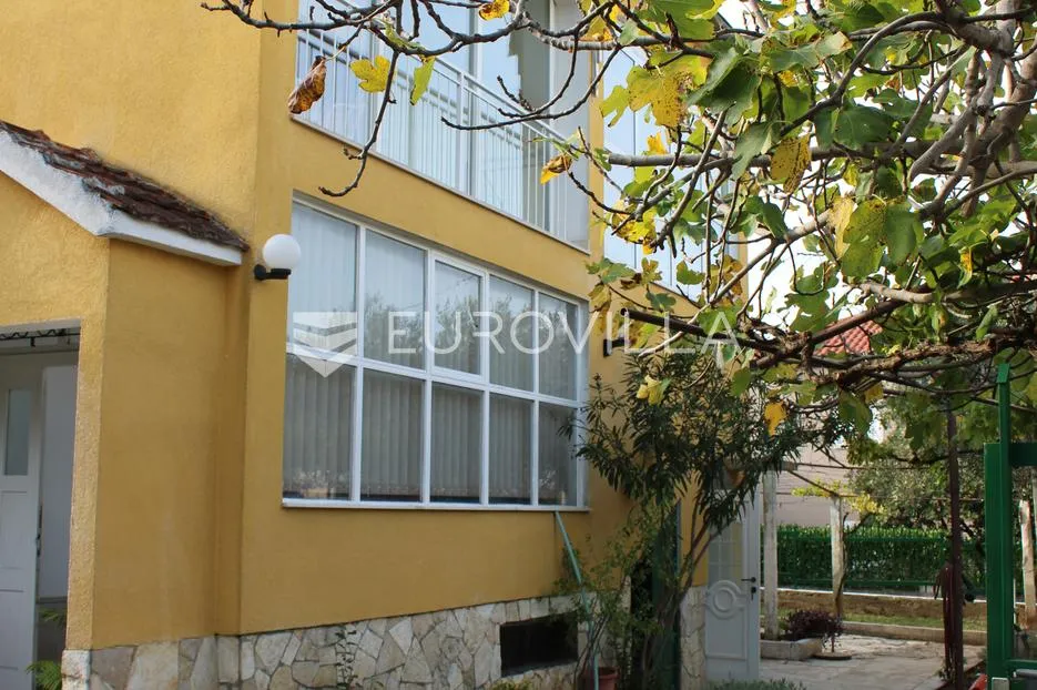 zadar, biograd na moru, lijepa kuća na mirnoj lokaciji - slika 2