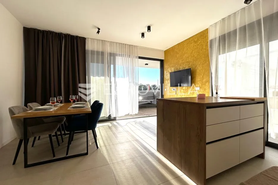 hvar, apartmanska vila sa pet uređenih apartmana - slika 6