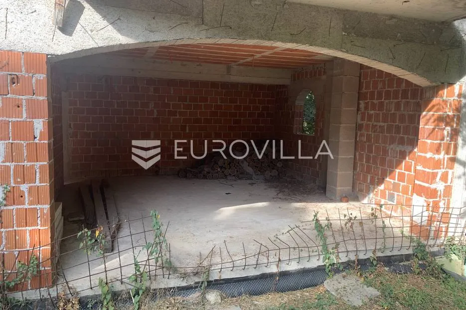 vrhovec, vidovčica nedovršena vila od 400 m² - slika 4