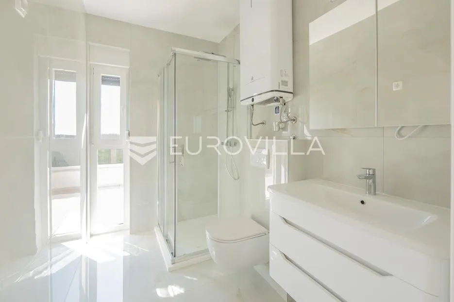 zadar, privlaka, ekskluzivna višetažna vila u privlaci s bazenom - slika 10