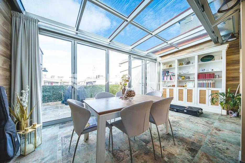 zagreb vrbani iii luksuzan penthouse prvi red do jezera - slika 16