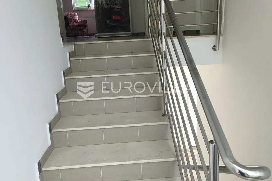 našice, poslovni objekt za proizvodnu, skladišnu ili servisnu djelatnost na parceli od 8100 m² - slika 4
