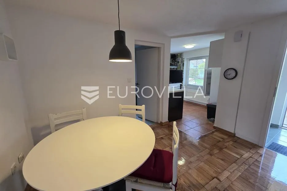 dugo selo, centar, lijepa kuća s dva stana, 200 m² - slika 18