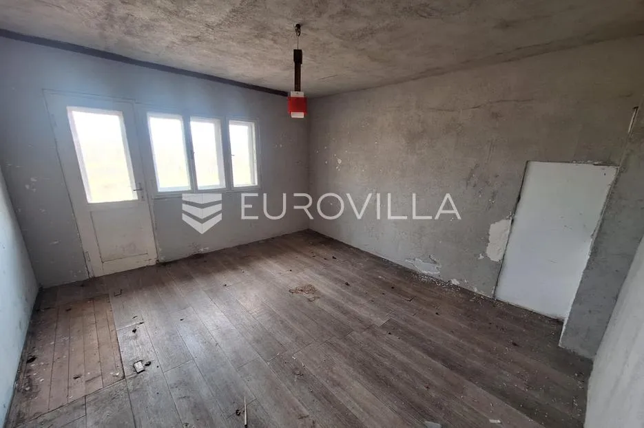 ozalj, durlinci, kuća 160 m² na parceli od 3522 m² - slika 2