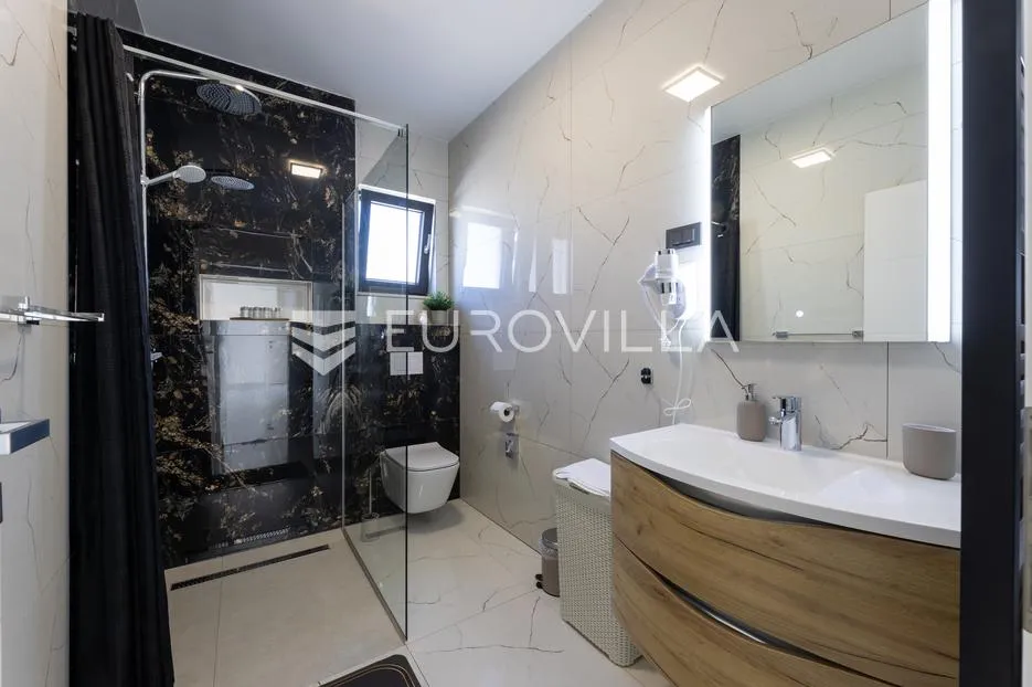 primošten, prekrasna vila s bazenom i pogledom na more, 311,56 m² - slika 16