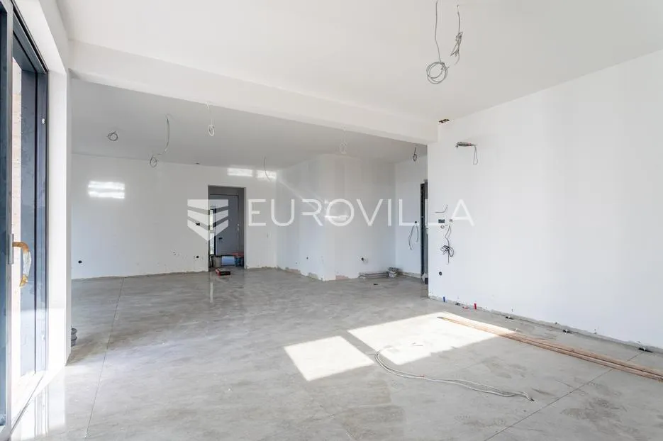 rogoznica, zečevo rogozničko, moderan trosoban stan na 1. katu - slika 3