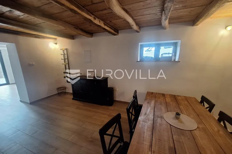 karlovac, mala švarča, kuća 145 m², novouređena, velika parcela, mirna lokacija - slika 9