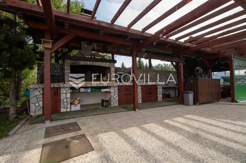 g.kotar, ravna gora, uhodani turistički objekt 1500 m² na parceli od 3799 m² - slika 9