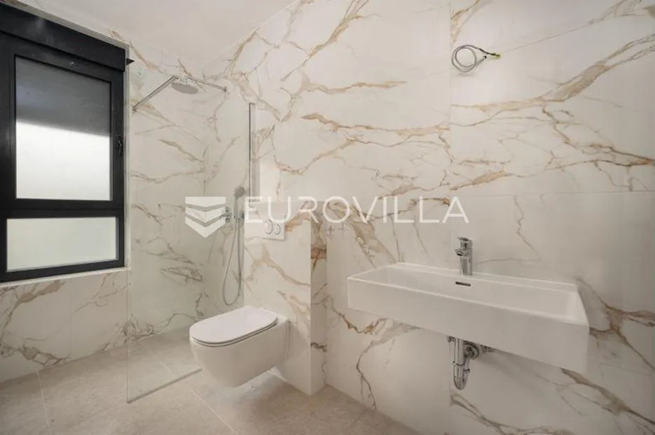 primošten, trojna vila s prekrasnim pogledom na more - slika 19