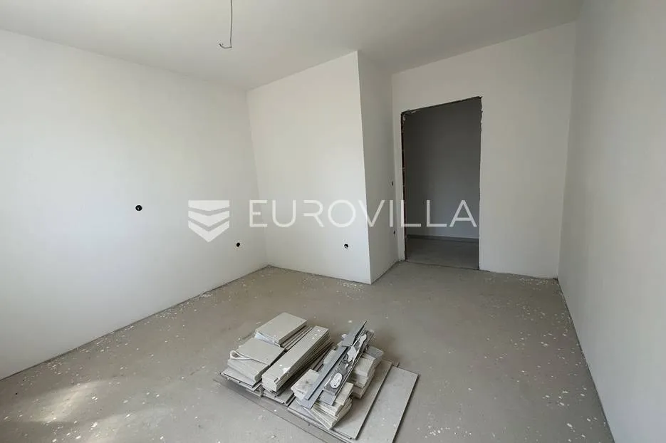 šišan, trosoban stan nkp 67 m2 i velikim vrtom od 204 m2 - slika 11