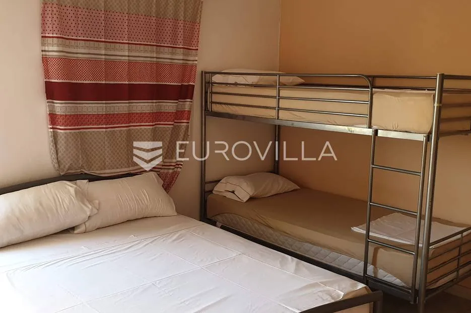 nin, ždrijac, prekrasna apartmanska vila, prvi red do mora - slika 17