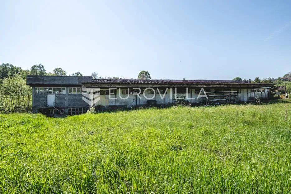 hrvatska kostajnica, industrijsko, proizvodno, uredska hala 914,29 m² na parceli 1417 m² - slika 33