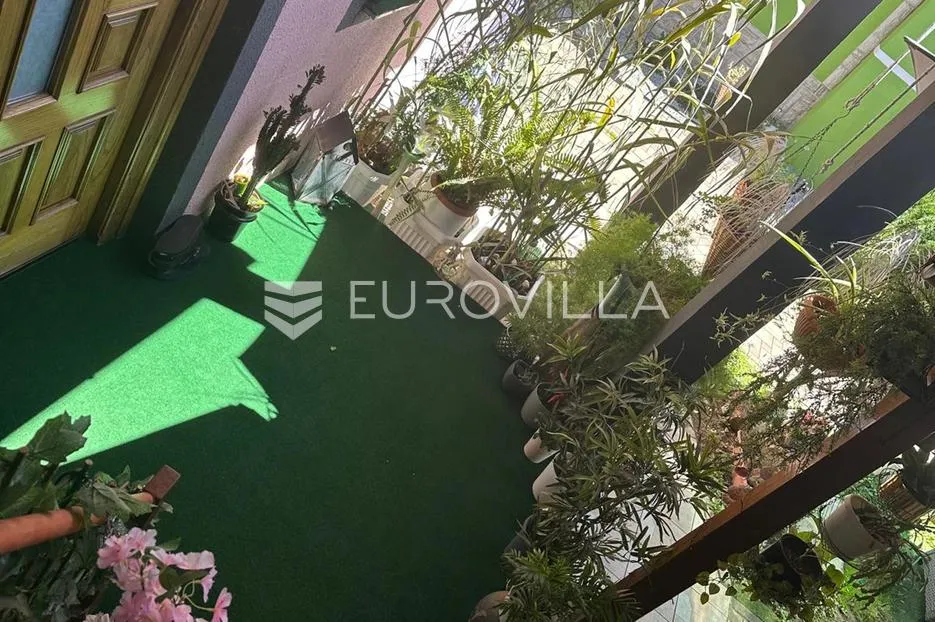 oriovac, obiteljska kuća s okućnicom i garažom, odmah useljiva - slika 24