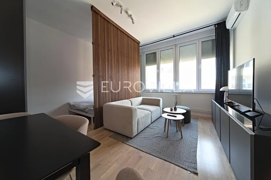 osijek, centar, iznajmljuje se dizajnerski stan površine 40 m² - slika 26