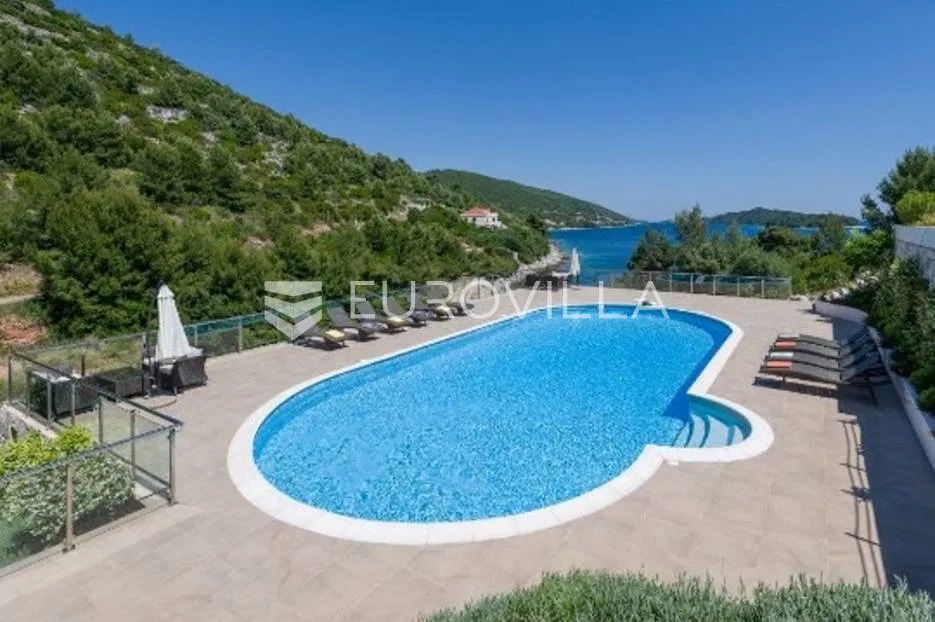 korčula, atraktivna vila prvi red do mora - slika 3