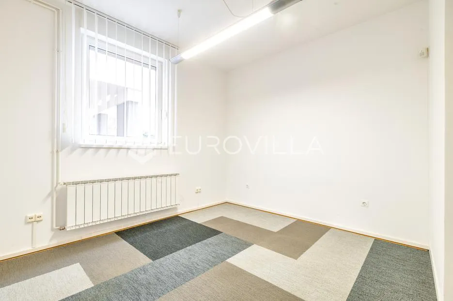 zagreb, trešnjevka, uređen poslovni prostor s parkingom 92 m² - slika 3