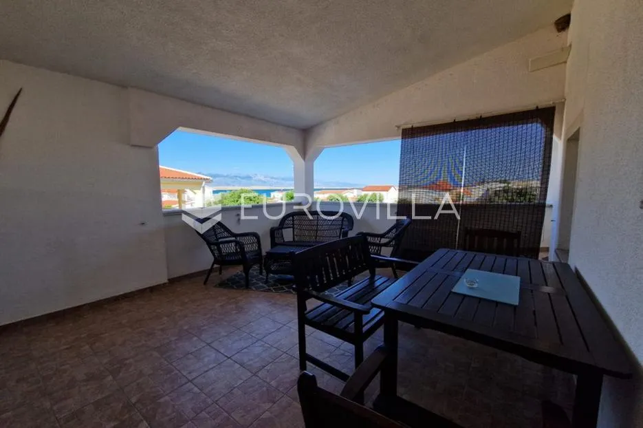 vir, dva apartmana na 1. katu s pogledom na more, 110m od plaže - slika 2