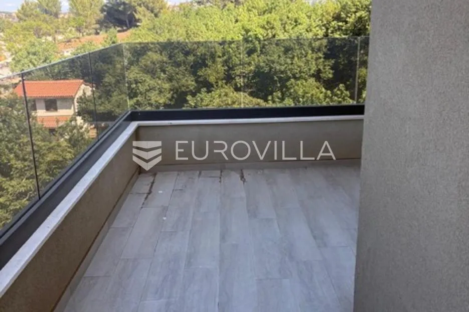 moderan peterosoban stan 150 m² s pogledom na more, pula, stoja - slika 9