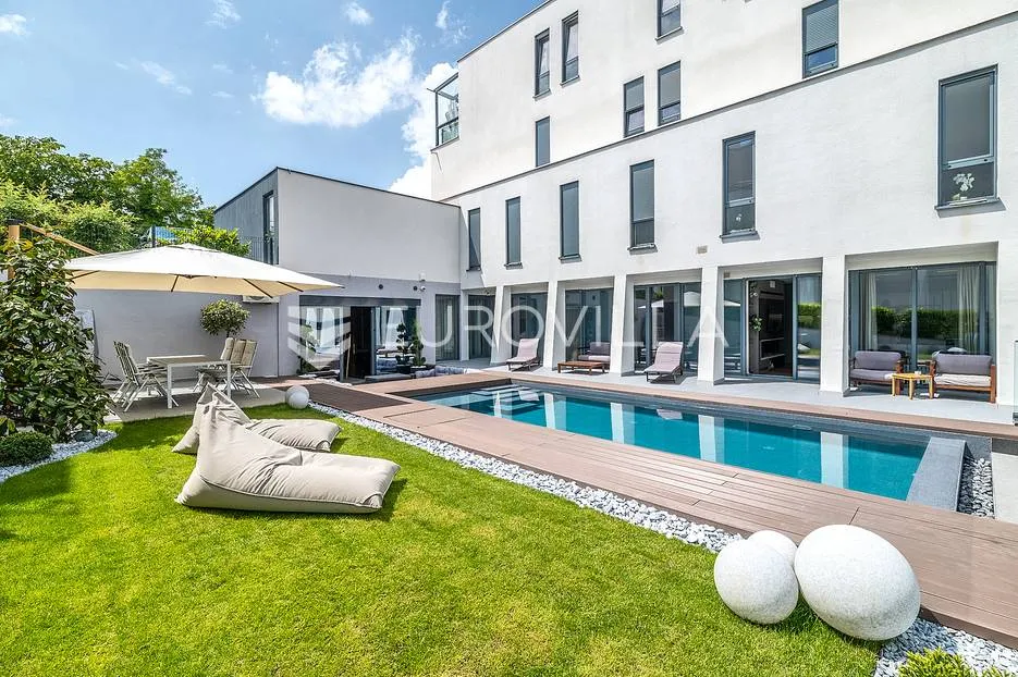 zagreb, jelenovac luksuzan četverosobni stan 180 m² sa vrtom 150 m² - slika 18