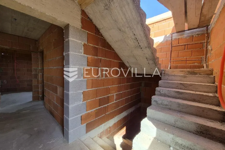 vir, apartman na 2. katu s krovnom terasom i pogledom na more - slika 15