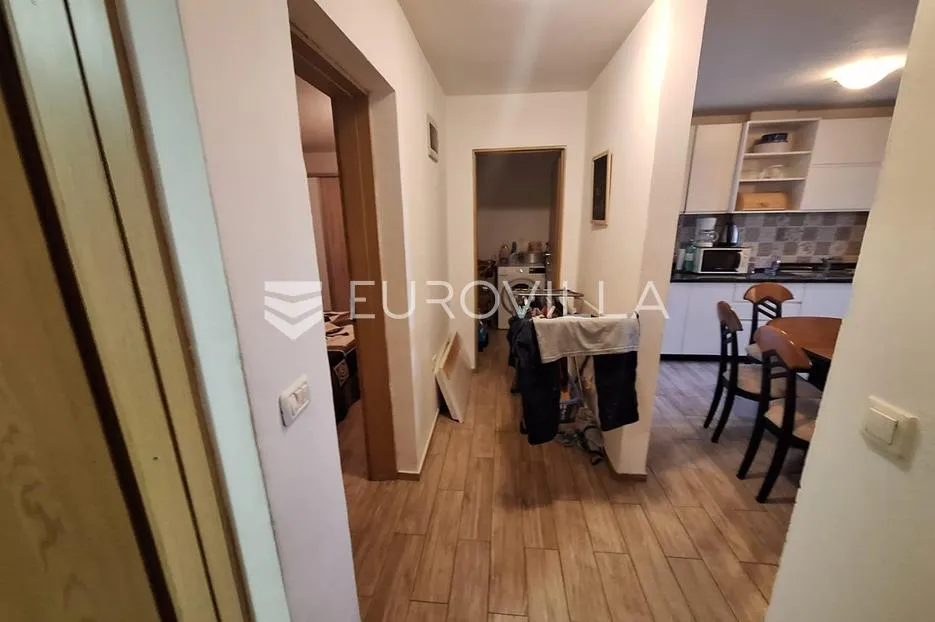 istra, medulin, trosoban stan u suteranu nkp 76 m2, novija zgrada - slika 17