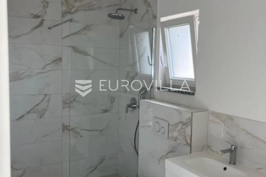 istra, rovinjsko selo, luksuzna prizemnica veličine 218m2 s bazenom, jacuzzijem i saunom - slika 10