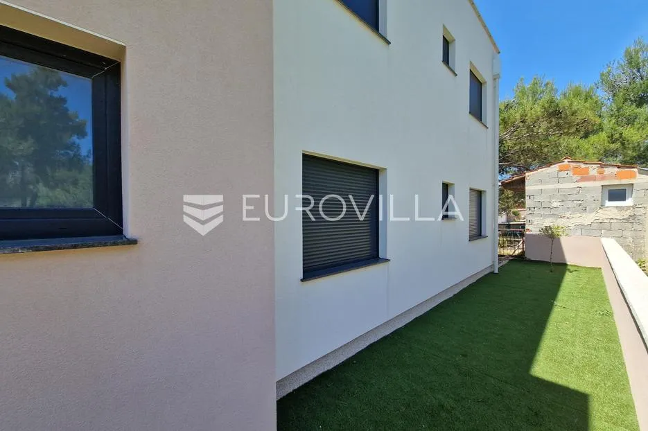 vir, apartman s dvije spavaće sobe u novogradnji, južna strana otoka - slika 25