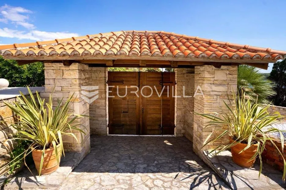 otok rab, kampor, jedinstvena mediteranska vila 80m od mora - slika 3