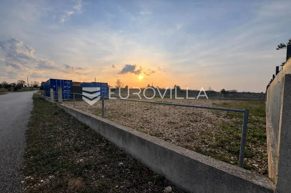 zadar, paljuv, ograđeno građevinsko zemljište 980 m² - slika 2