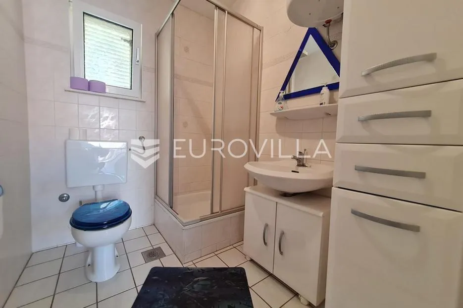 vir, samostojeća kuća, 130 m od plaže s dva odvojena apartmana - slika 27