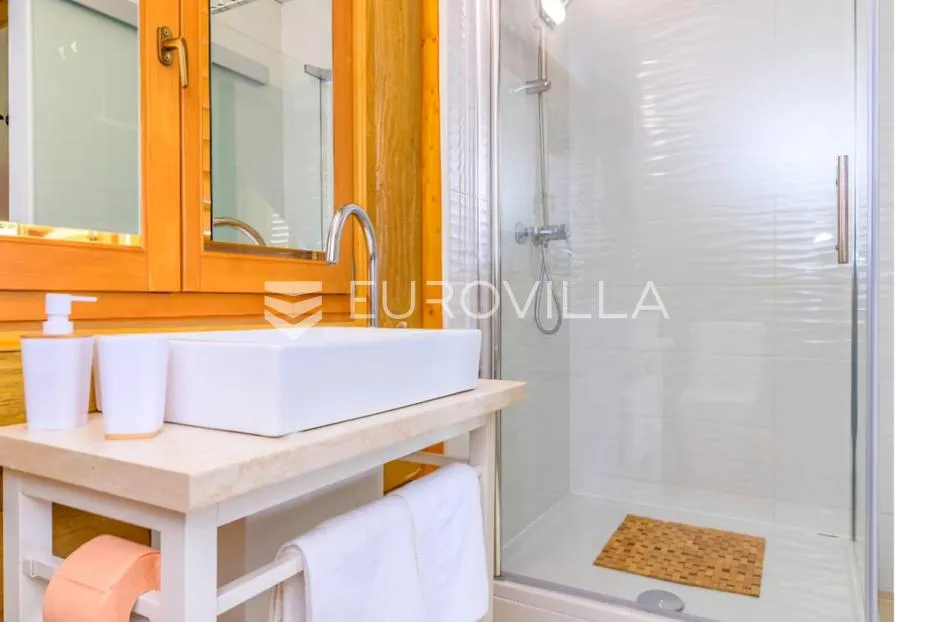 jastrebarsko, sveta jana, dvoetažna kuća 225 m², luksuzna na mirnoj lokaciji - slika 20