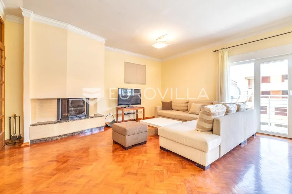 zagreb, bukovac, komforan trosoban stan neto korisne površine 96 m² garaža - slika 1
