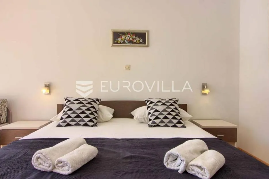 medulin, velika samostojeća kuća 360 m² s bazenom - slika 13