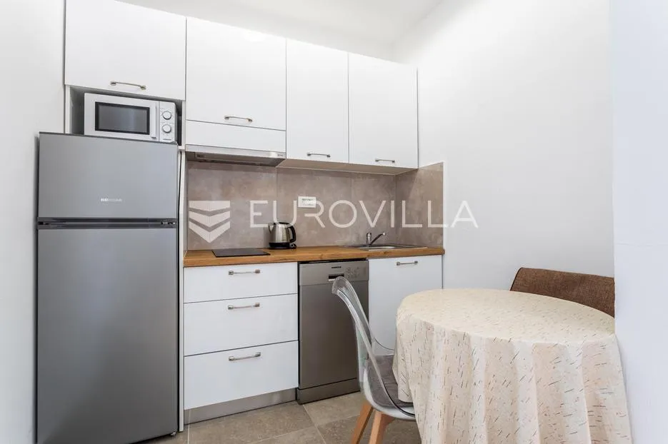 vodice, apartmanska kuća – idealna investicija za turizam! - slika 16