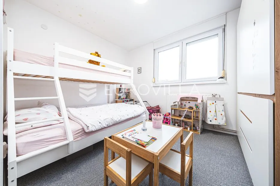 zagreb, ribnjak, prekrasan trosoban stan nkp 75 m2 - slika 9