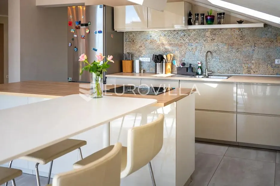 istra, medulin, višesoban penthouse s predivnom terasom i pogledom - slika 8