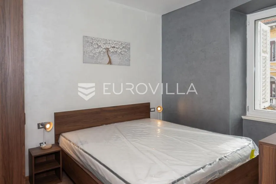 rijeka, centar, peterosoban stan 97 m² s dvije odvojene stambene jedinice - slika 9