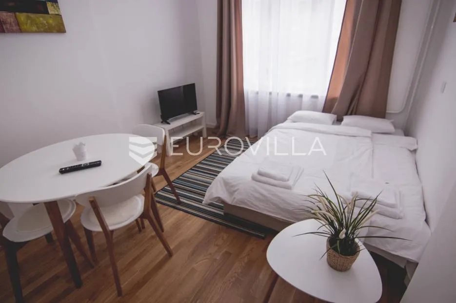 centar stan 205m2 podijeljen na 5 apartmana i sobu - slika 56