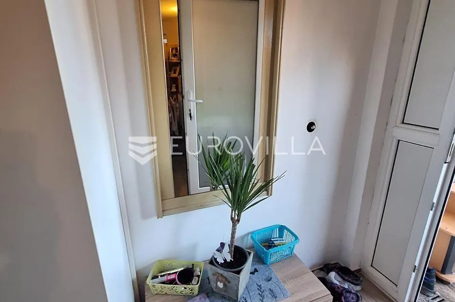 istra, medulin, trosoban stan u suteranu nkp 76 m2, novija zgrada - slika 18