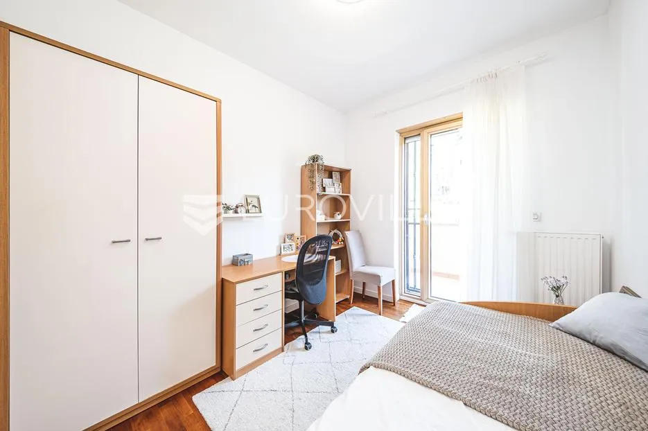 zagreb, maksimir, odličan četverosoban stan 120 m² s garažom - slika 13