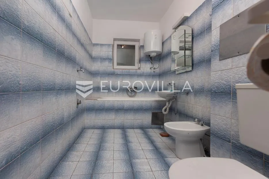 rijeka, kostrena, četverosoban stan 82 m² sa dva balkona i pogledom na more - slika 19