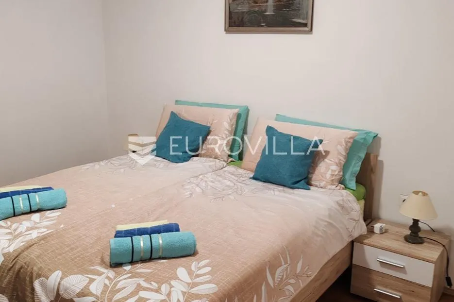 istra, tinjan, samostojeća kuća s bazenom i okućnicom 350m2 - slika 35